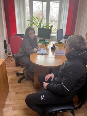 2. Руководитель Мелеузовского филиала АБ "ЮСТАС" Волоснова Ю.В. принимает граждан в отделе опеки и попечительства администрации г.Мелеуз