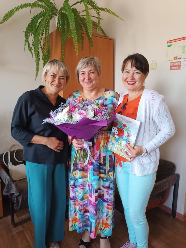 У ветерана бюро Михановой О.В. золотой юбилей!