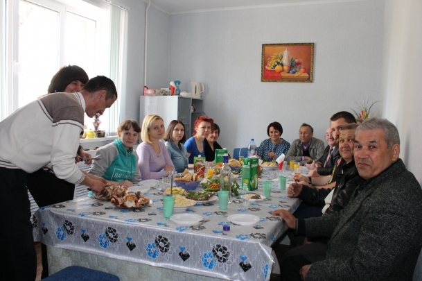 С праздником Весны, Мира и Труда!