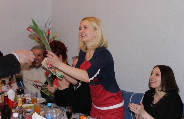 Цветы милым дамам!