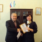 Вручение адвокату Михановой О.В. Почетной грамоты бюро и Переходящего кубка